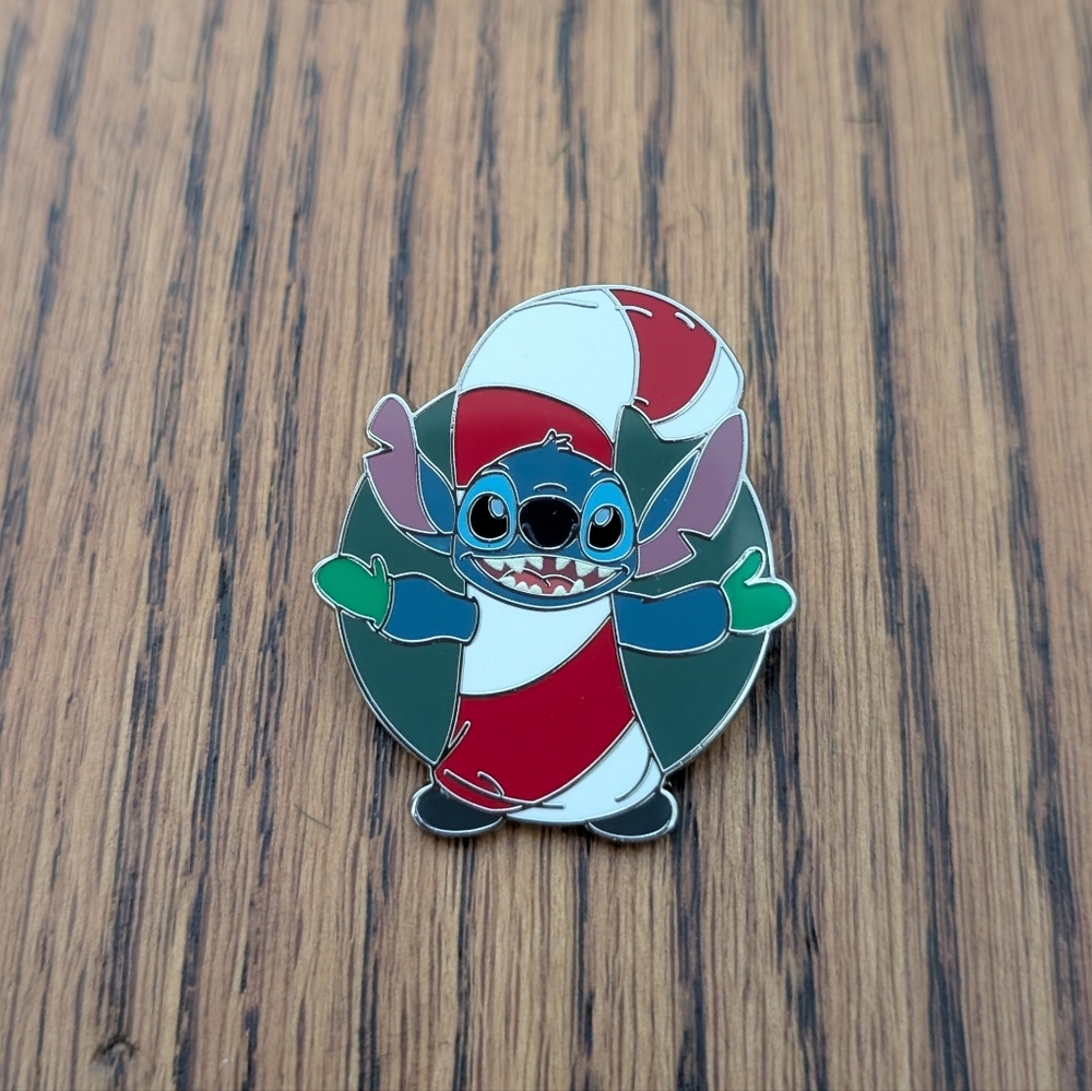 Stitch Christmas Enamel Pin